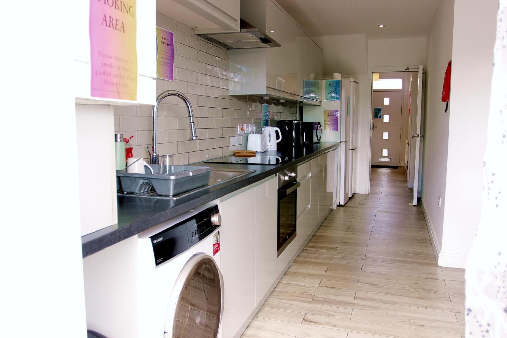 House Share With Few Ensuite Rooms Near Southmead Bristol Extérieur photo